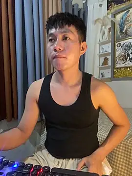 Snapshot of xshyboyx chatting on December 16, 9:57 am xshyboyx online show from December 16, 9:57 am