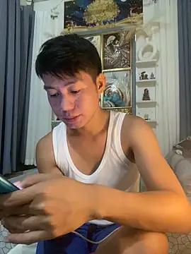 Snapshot of xshyboyx chatting on September 18, 3:31 am xshyboyx online show from September 18, 3:31 am