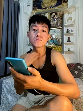 Snapshot of xshyboyx chatting on September 21, 5:01 am xshyboyx online show from September 21, 5:01 am