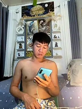 Snapshot of xshyboyx chatting on October 8, 4:29 pm xshyboyx online show from October 8, 4:29 pm