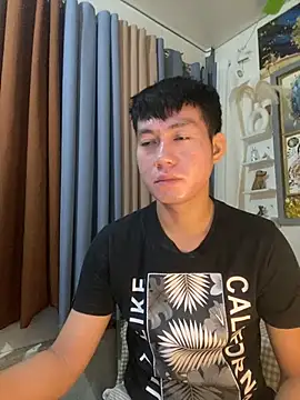 xshyboyx online show from February 5, 2:40 am