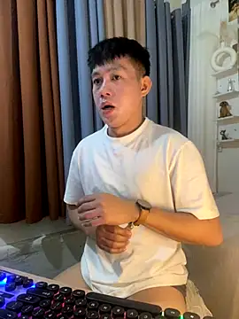 Snapshot of xshyboyx chatting on October 30, 3:49 am xshyboyx online show from October 30, 3:49 am