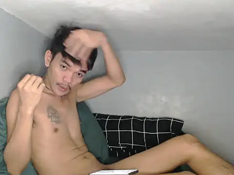 Snapshot of Natsboii chatting on April 25, 10:51 am Natsboii online show from April 25, 10:51 am
