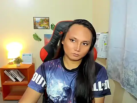 hella queen online show from March 20, 9:21 am