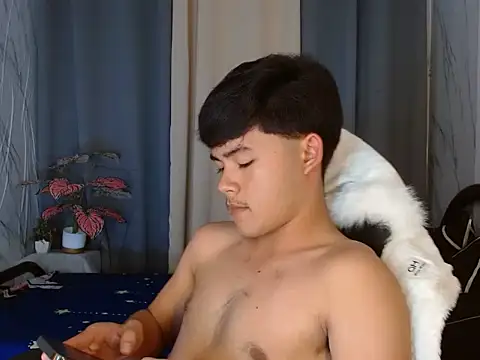 YourNaughtyTwink 69 online show from April 23, 4:08 pm