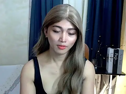 Snapshot of Kelly_Holly chatting on September 18, 1:52 am Kelly Holly online show from September 18, 1:52 am