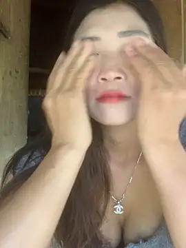 ThiHa003 online show from November 13, 3:10 am