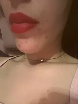 Snapshot of Mimisixo chatting on June 17, 5:51 am Mimisixo online show from June 17, 5:51 am
