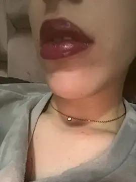 Mimisixo online show from May 6, 1:59 pm