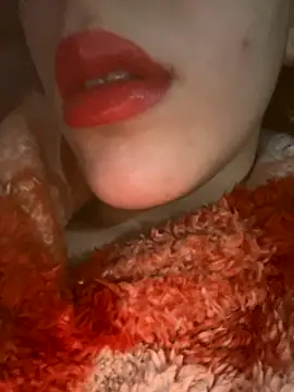 Mimisixo online show from December 4, 11:15 pm