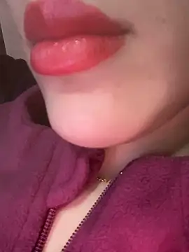 Mimisixo online show from March 27, 5:47 pm