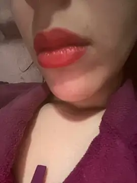 Mimisixo online show from April 12, 6:55 pm