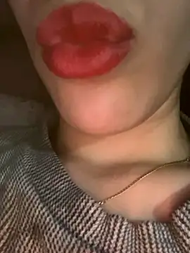 Mimisixo online show from November 6, 10:25 pm