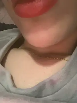 Mimisixo online show from April 4, 11:11 pm