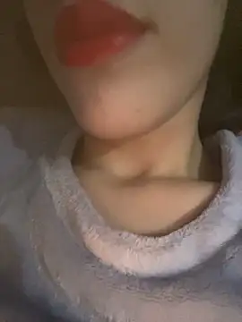 Mimisixo online show from November 18, 11:15 pm