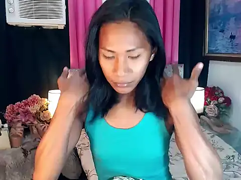 sassylatina online show from June 9, 2:12 am