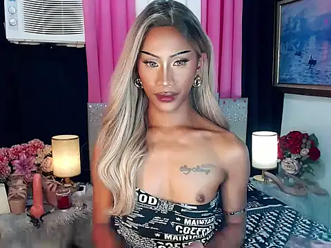 sassylatina online show from April 4, 4:46 pm