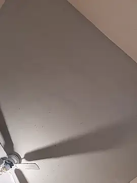 Cnutt310 online show from April 13, 5:39 pm