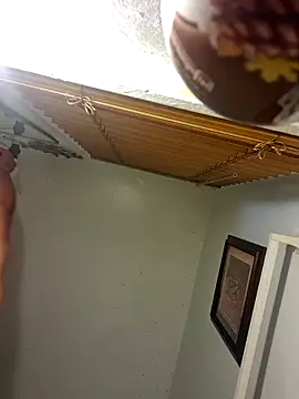 Snapshot of Cnutt310 chatting on October 7, 3:13 pm Cnutt310 online show from October 7, 3:13 pm