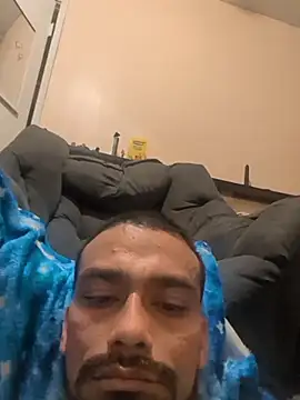 Cnutt310 online show from December 15, 3:29 pm