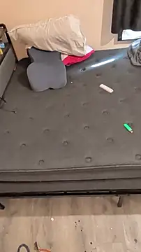 Cnutt310 online show from March 2, 12:00 am