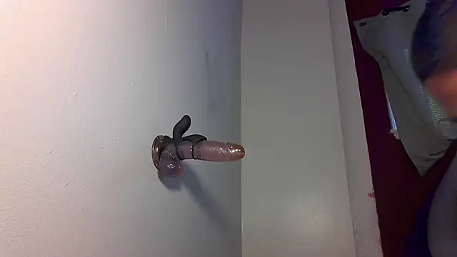 Snapshot of Cnutt310 chatting on October 17, 7:26 pm Cnutt310 online show from October 17, 7:26 pm