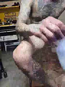 Cnutt310 online show from April 3, 7:26 am