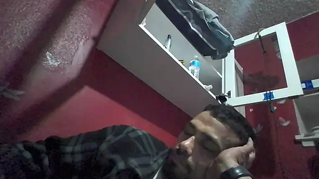 Snapshot of Cnutt310 chatting on October 12, 12:50 pm Cnutt310 online show from October 12, 12:50 pm