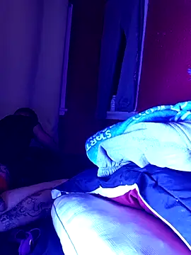 Snapshot of Cnutt310 chatting on October 25, 8:57 am Cnutt310 online show from October 25, 8:57 am