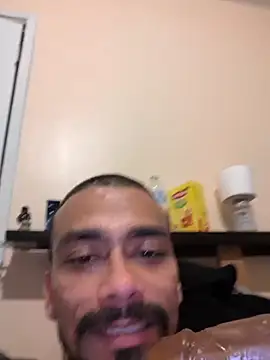 Cnutt310 online show from December 19, 11:18 pm