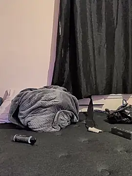 Cnutt310 online show from February 22, 7:33 am