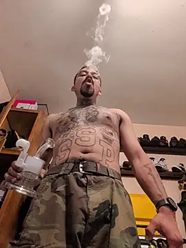 Cnutt310 online show from April 5, 9:10 pm