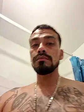 Snapshot of Cnutt310 chatting on October 4, 7:04 pm Cnutt310 online show from October 4, 7:04 pm