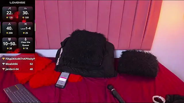 ana foxi online show from December 15, 6:30 am