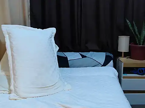 cumwhat me online show from April 12, 7:39 pm