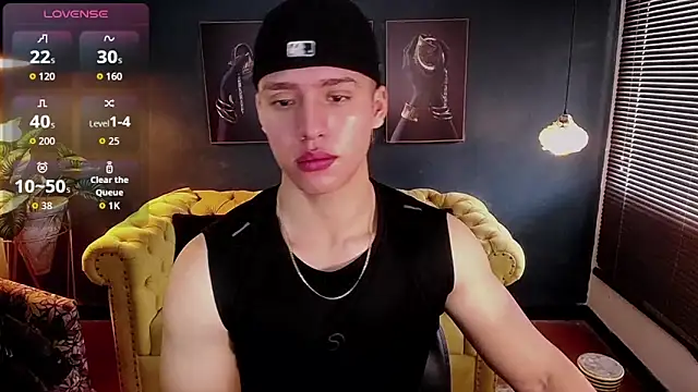 Snapshot of deivid_parker chatting on September 30, 2:45 pm deivid parker online show from September 30, 2:45 pm