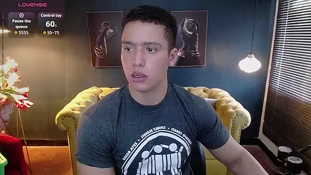 Snapshot of deivid_parker chatting on June 12, 3:54 pm deivid parker online show from June 12, 3:54 pm