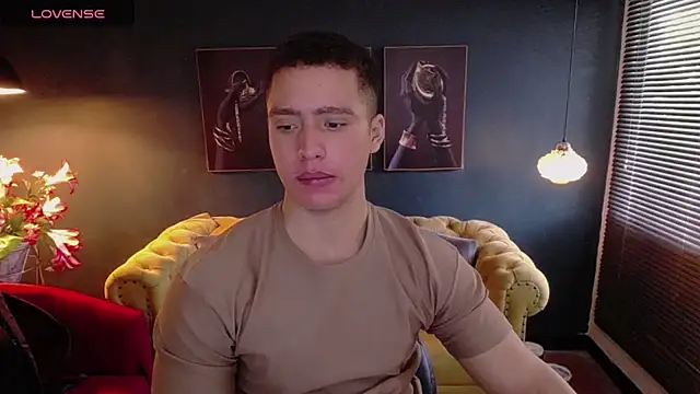 Snapshot of deivid_parker chatting on July 7, 1:25 pm deivid parker online show from July 7, 1:25 pm