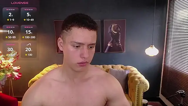 Snapshot of deivid_parker chatting on July 6, 1:29 pm deivid parker online show from July 6, 1:29 pm