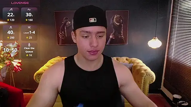 Snapshot of deivid_parker chatting on June 17, 1:54 pm deivid parker online show from June 17, 1:54 pm