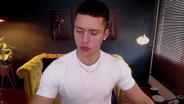 Snapshot of deivid_parker chatting on October 10, 1:56 pm deivid parker online show from October 10, 1:56 pm