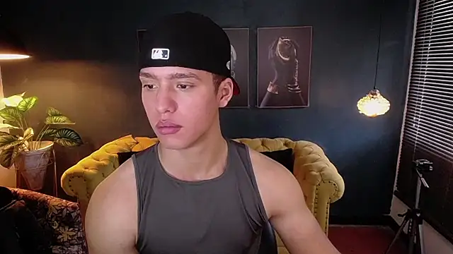 Snapshot of deivid_parker chatting on September 11, 1:55 pm deivid parker online show from September 11, 1:55 pm