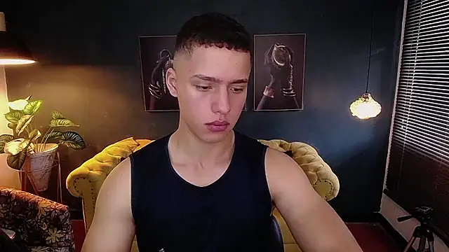 Snapshot of deivid_parker chatting on September 23, 2:02 pm deivid parker online show from September 23, 2:02 pm