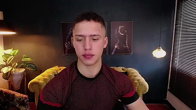 Snapshot of deivid_parker chatting on September 22, 1:39 pm deivid parker online show from September 22, 1:39 pm