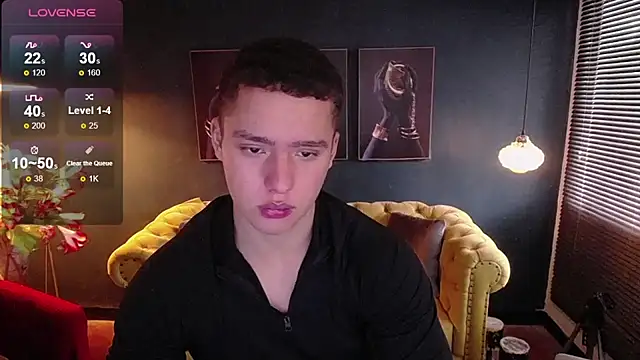 Snapshot of deivid_parker chatting on July 13, 1:32 pm deivid parker online show from July 13, 1:32 pm