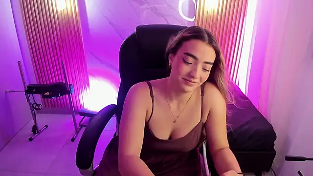 KYLIE JONES6 online show from May 5, 3:31 am