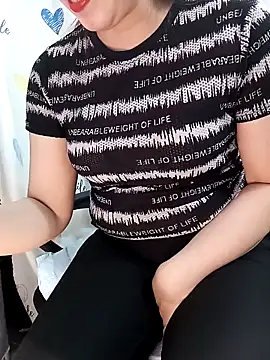 Ariana-Vy online show from February 26, 12:10 am