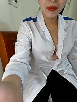 Ariana-Vy online show from November 2, 10:20 am