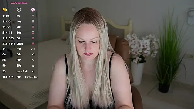 MariemLui online show from May 19, 7:48 am