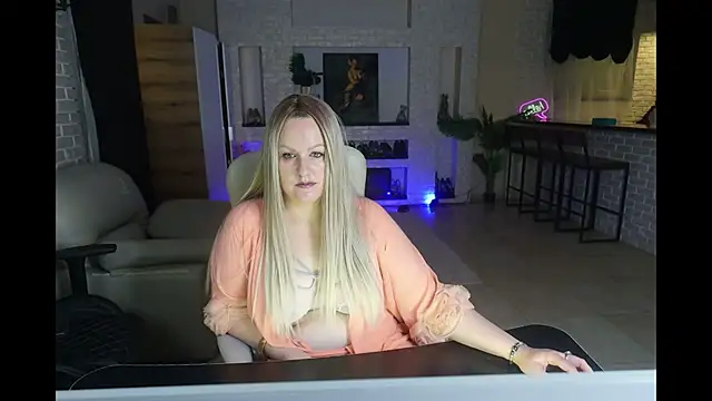 Snapshot of MariemLui chatting on June 16, 3:01 pm MariemLui online show from June 16, 3:01 pm